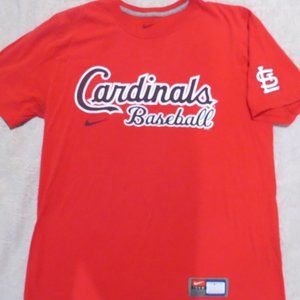 Nike Cardinals Baseball red T-shirt size large standard fit genuine merchandise